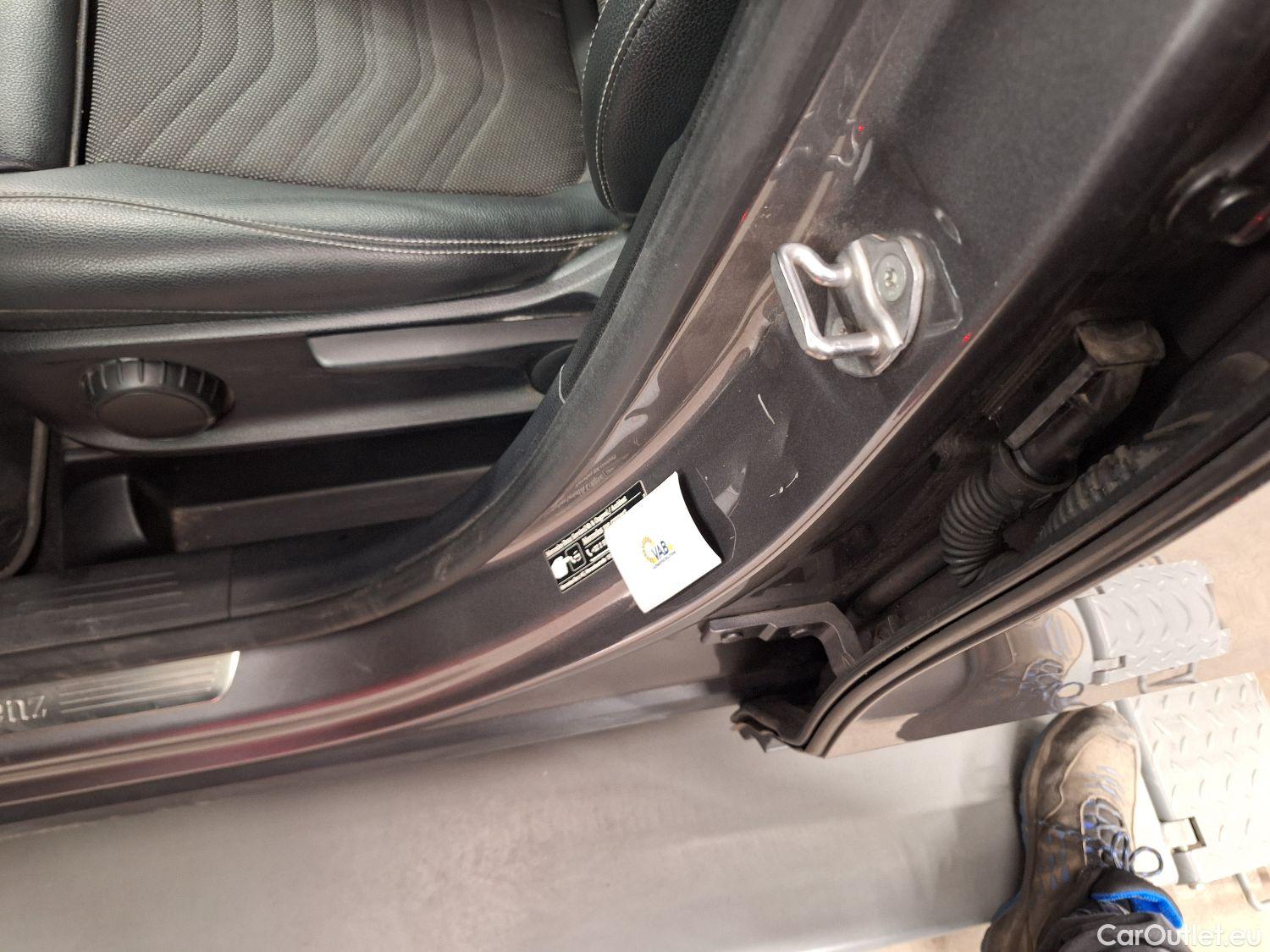 Mercedes  GLB Mercedes,  '19, Mercedes-Benz   180 d Business Solution 5d #29