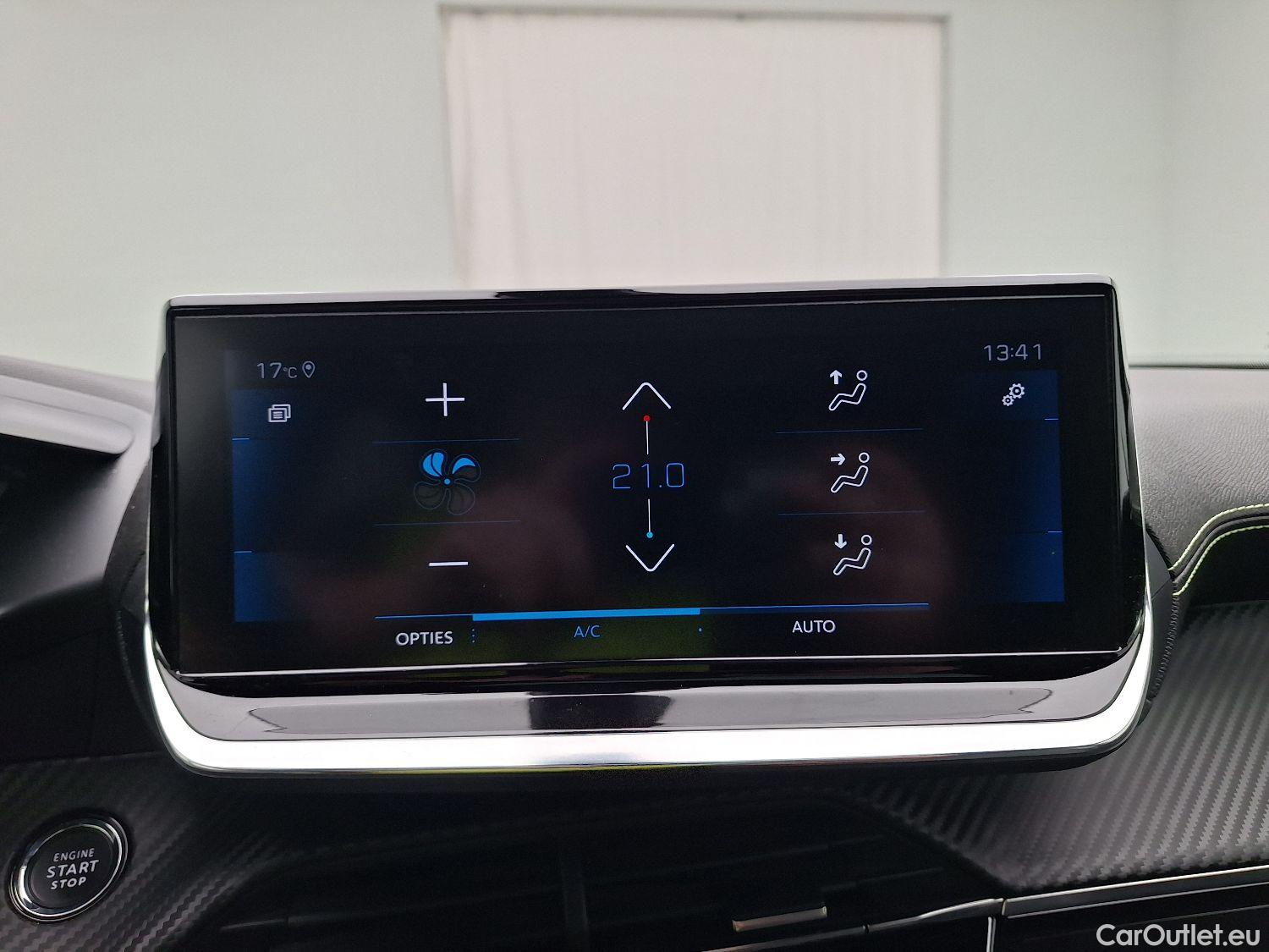 Peugeot  2008 Peugeot,  '19, Peugeot  1.2 Puretech 96kW S&S EAT8 GT Line 5d #22