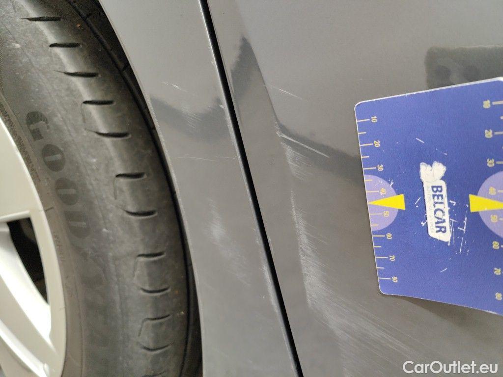 Volkswagen  Golf  Volkswagen Variant VIII 2.0 TDI 85kW Life 5d #64