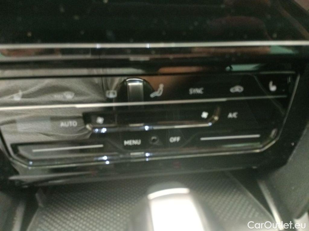 Volkswagen  Passat VOLKSWAGEN  VARIANT DIESEL - 2020 2.0 TDi 200 SCR Elegance DSG 5d #26