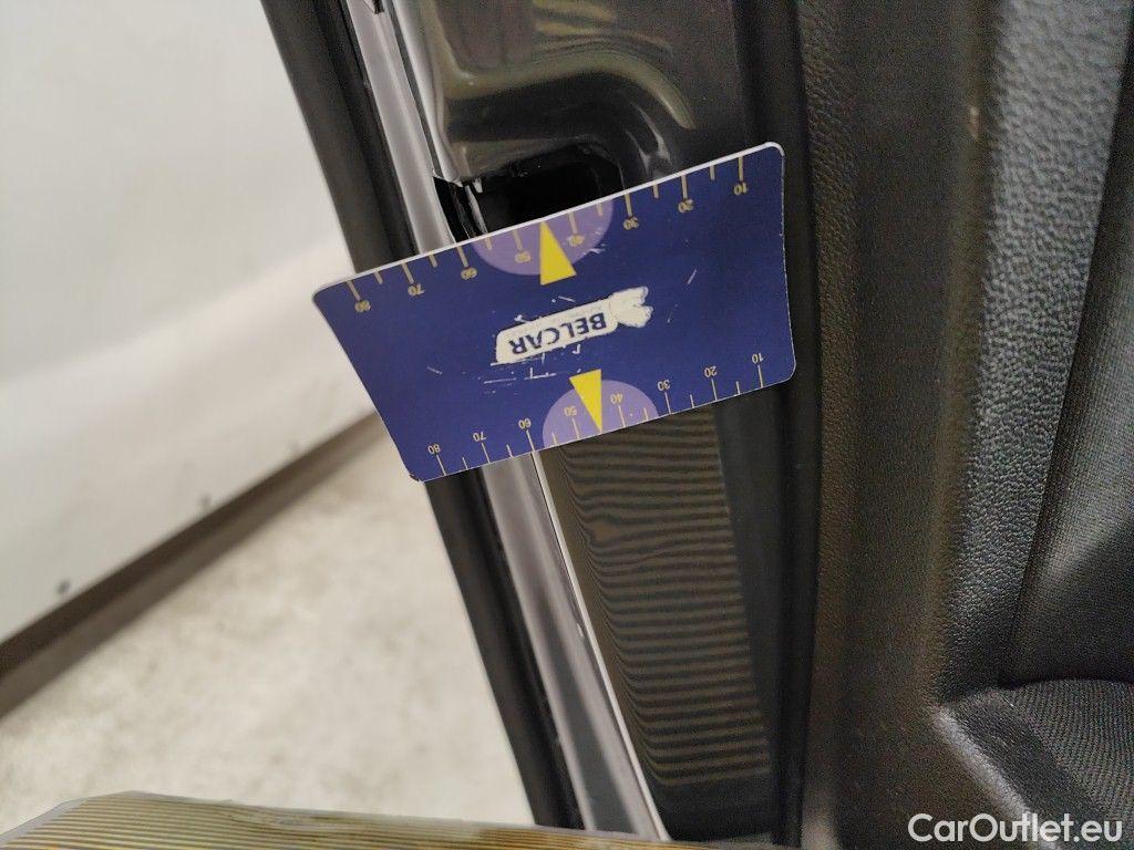 Volkswagen  Golf  Volkswagen Variant VIII 2.0 TDI 85kW Life 5d #48