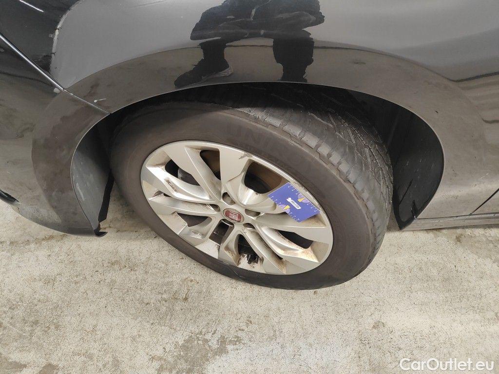 Fiat  Tipo Fiat  SW 1.4 Turbo 120ch/pk Easy 5d #93