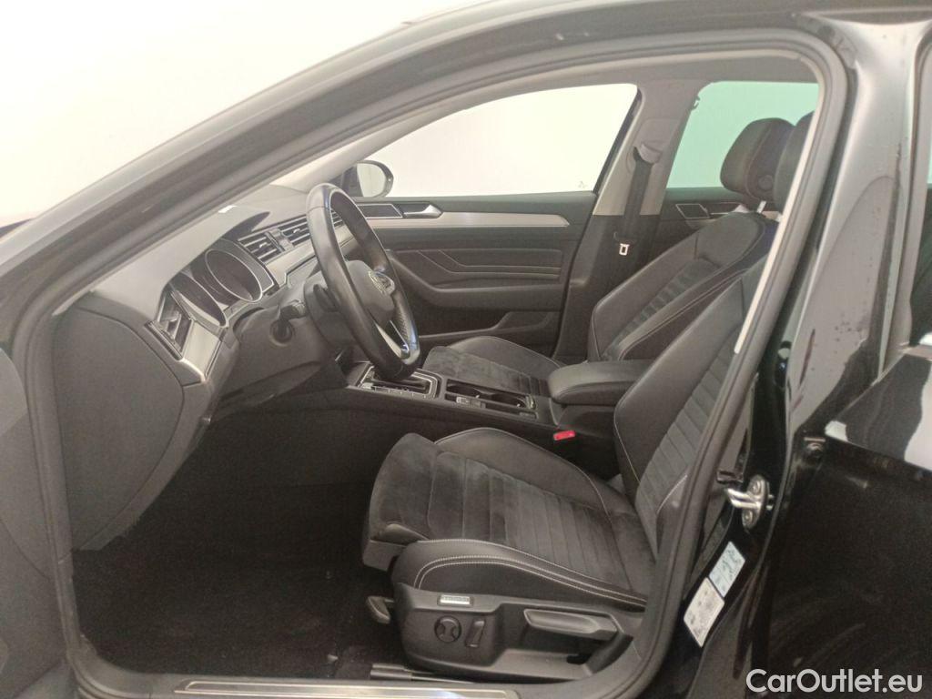 Volkswagen  Passat VOLKSWAGEN  VARIANT DIESEL - 2020 2.0 TDi 200 SCR Elegance DSG 5d #3