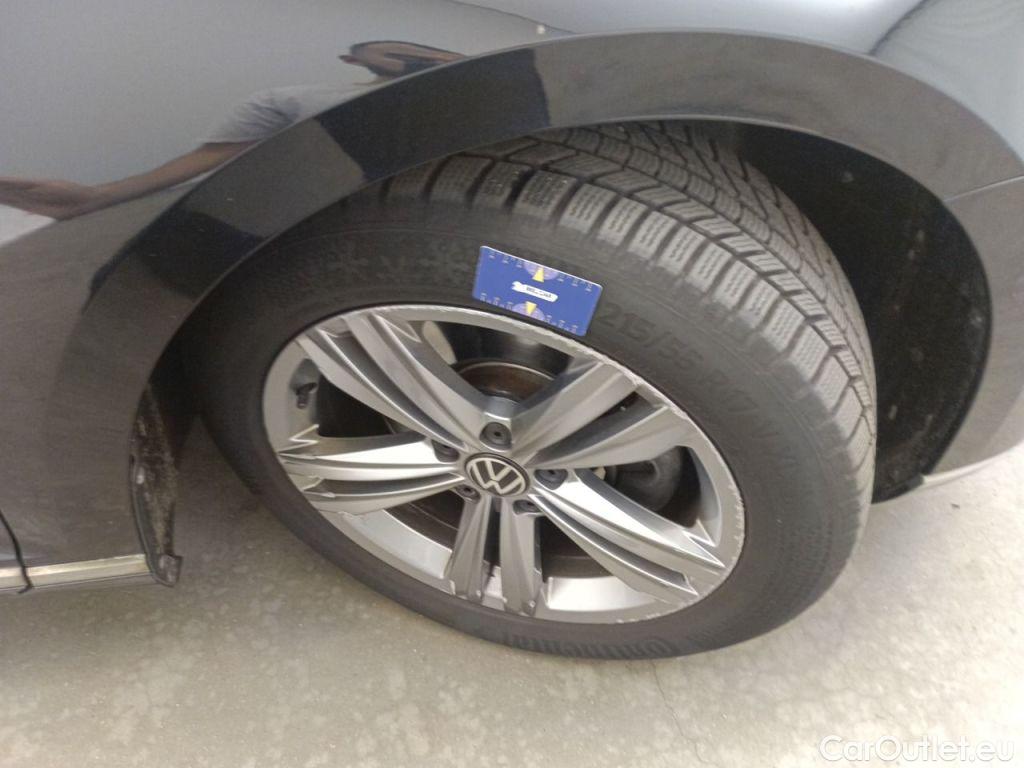 Volkswagen  Passat VOLKSWAGEN  VARIANT DIESEL - 2020 2.0 TDi 200 SCR Elegance DSG 5d #46