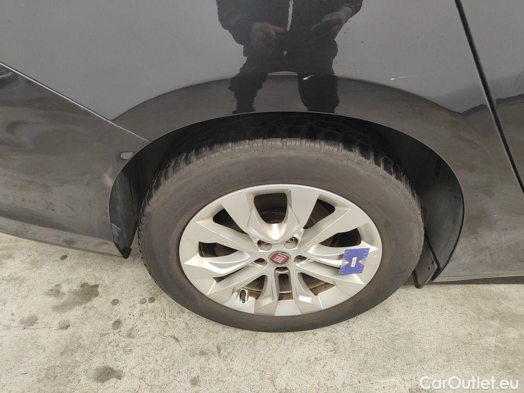 Fiat  Tipo Fiat  SW 1.4 Turbo 120ch/pk Easy 5d #20