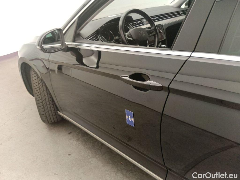 Volkswagen  Passat VOLKSWAGEN  VARIANT DIESEL - 2020 2.0 TDi 200 SCR Elegance DSG 5d #22