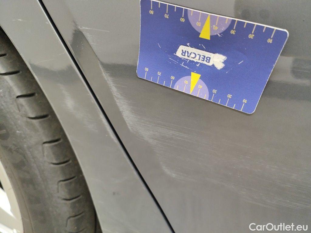 Volkswagen  Golf  Volkswagen Variant VIII 2.0 TDI 85kW Life 5d #65