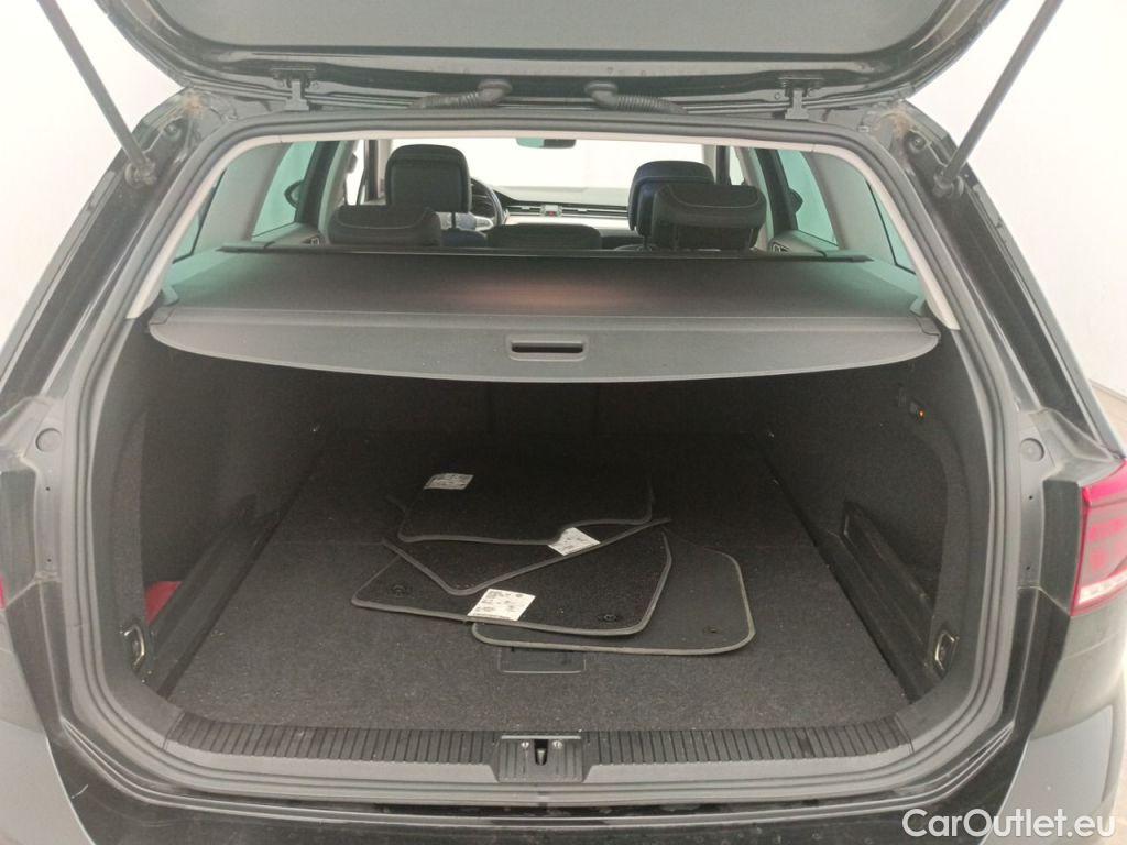 Volkswagen  Passat VOLKSWAGEN  VARIANT DIESEL - 2020 2.0 TDi 200 SCR Elegance DSG 5d #12