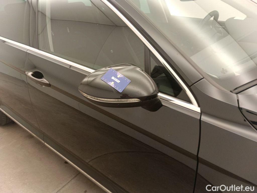 Volkswagen  Passat VOLKSWAGEN  VARIANT DIESEL - 2020 2.0 TDi 200 SCR Elegance DSG 5d #38