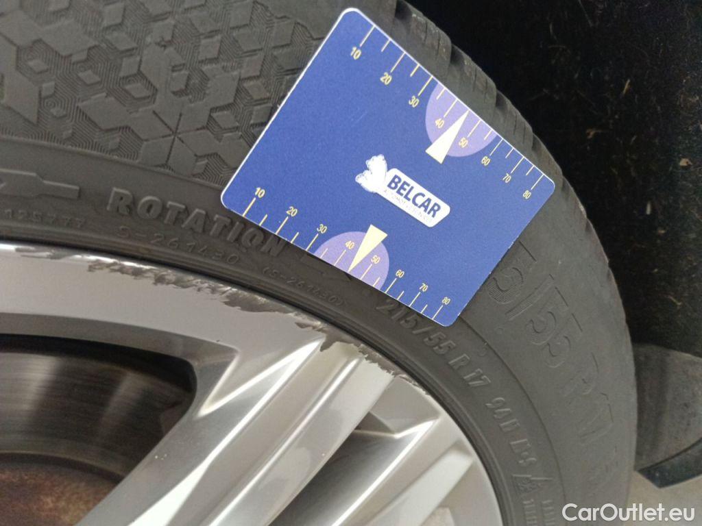 Volkswagen  Passat VOLKSWAGEN  VARIANT DIESEL - 2020 2.0 TDi 200 SCR Elegance DSG 5d #43