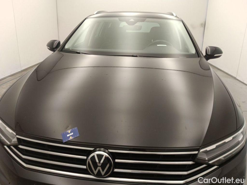 Volkswagen  Passat VOLKSWAGEN  VARIANT DIESEL - 2020 2.0 TDi 200 SCR Elegance DSG 5d #28