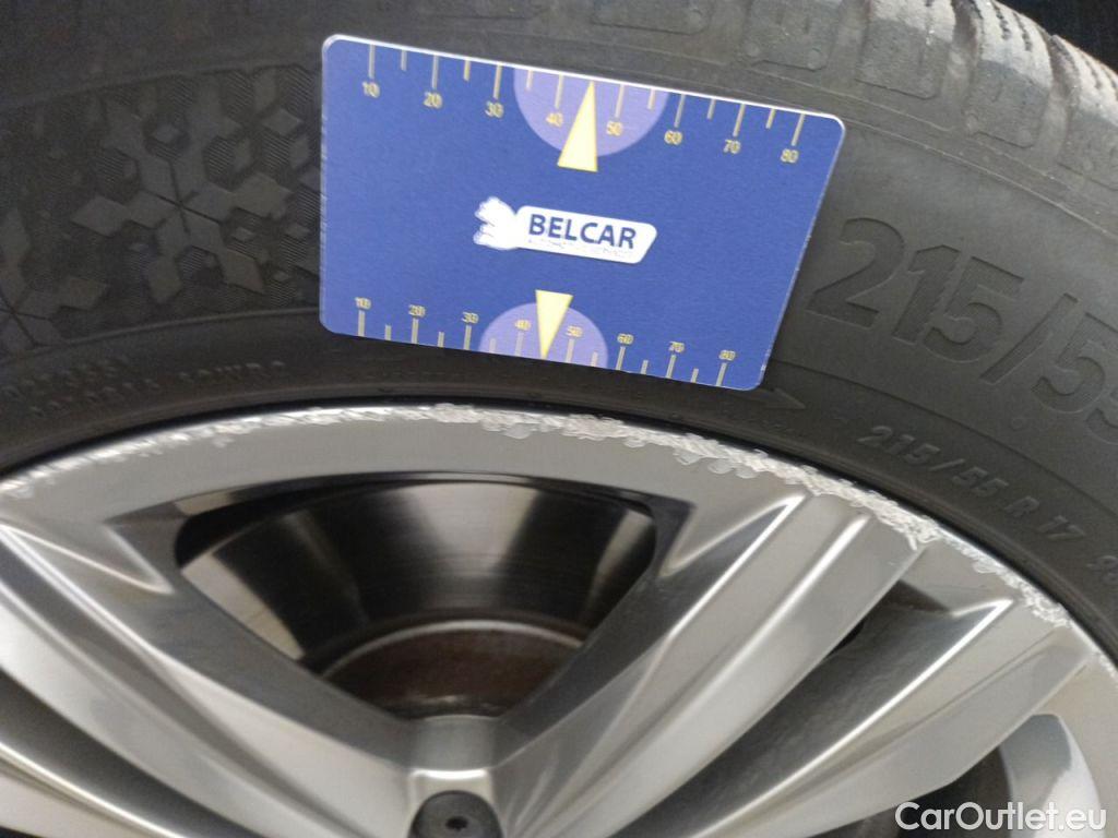 Volkswagen  Passat VOLKSWAGEN  VARIANT DIESEL - 2020 2.0 TDi 200 SCR Elegance DSG 5d #47