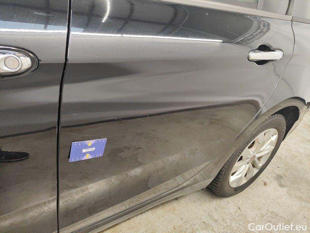 Fiat  Tipo Fiat  SW 1.4 Turbo 120ch/pk Easy 5d #50