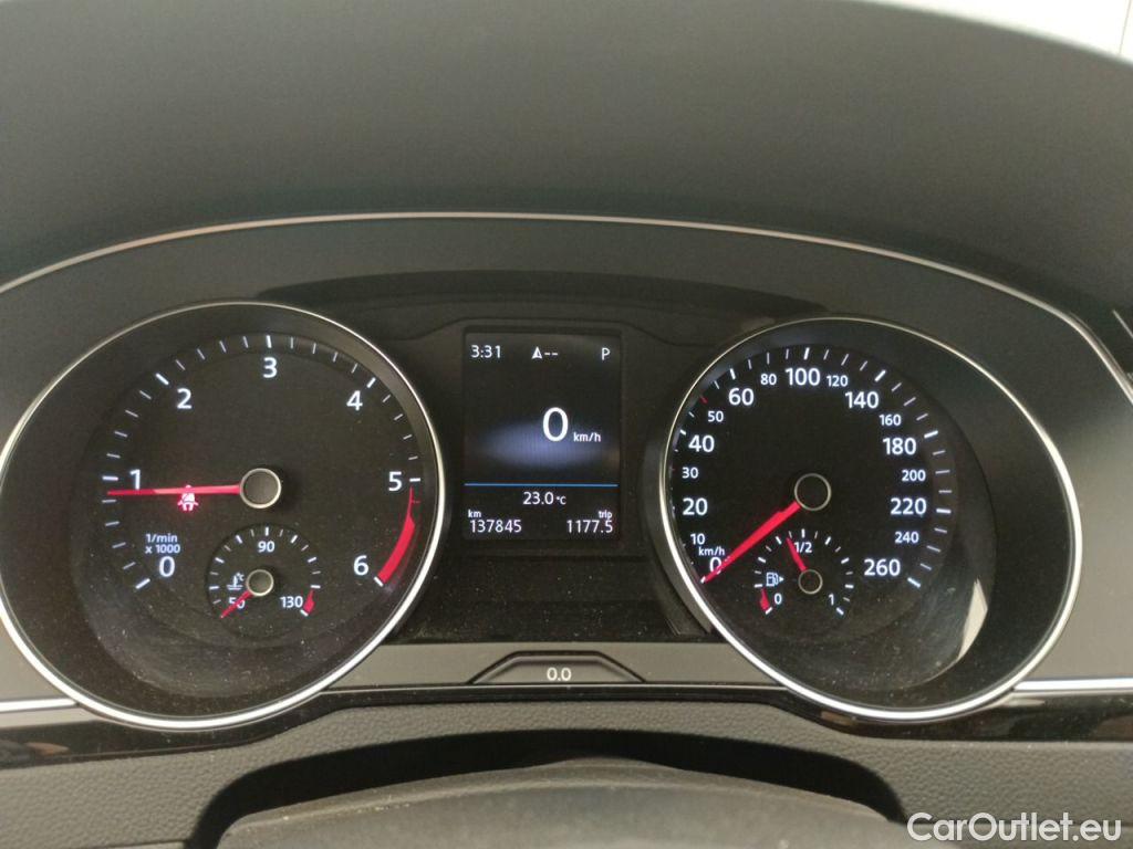 Volkswagen  Passat VOLKSWAGEN  VARIANT DIESEL - 2020 2.0 TDi 200 SCR Elegance DSG 5d #6