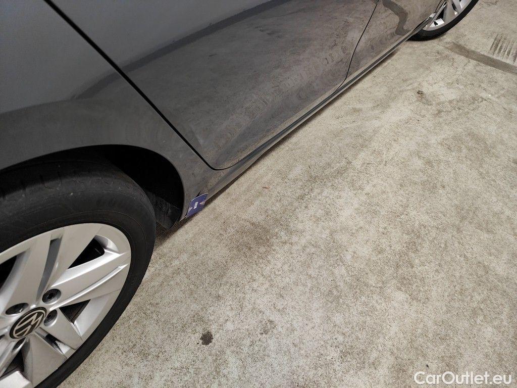 Volkswagen  Golf  Volkswagen Variant VIII 2.0 TDI 85kW Life 5d #70