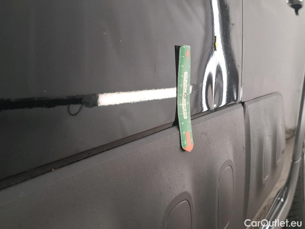 Citroen  C3  Shine 1.2 PureTech 110CV BVM5 E6 #8