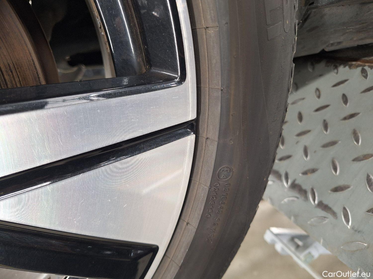  Volvo  XC 40 Volvo, XC40 '17 BEV, Volvo XC40 Recharge Twin Pro 5d #14