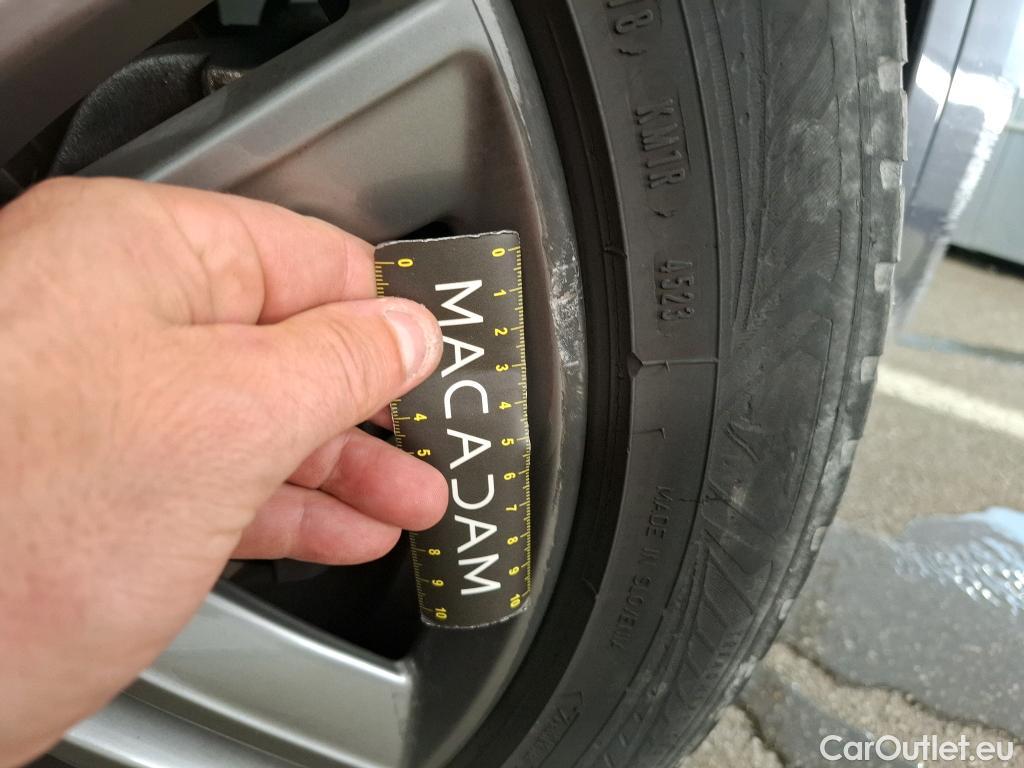 Bmw  X1 Série  xDrive 25 e Lounge 1.5 220CV BVA6 E6d #24