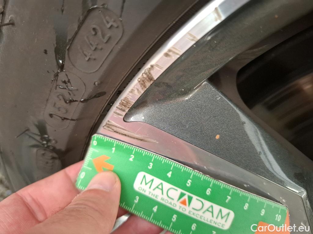  Audi  A4  Avant 35 TDI Avus 2.0 TDI 165CV BVA7 E6d #25