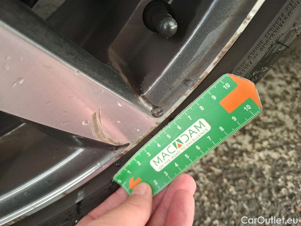  Audi  A4  Avant 35 TDI Avus 2.0 TDI 165CV BVA7 E6d #28