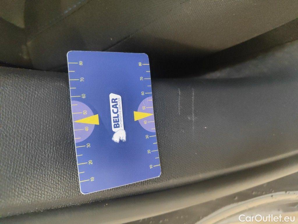 Peugeot  308 Peugeot  SW 1.2 PureTech 110 S&S Style 5d #53