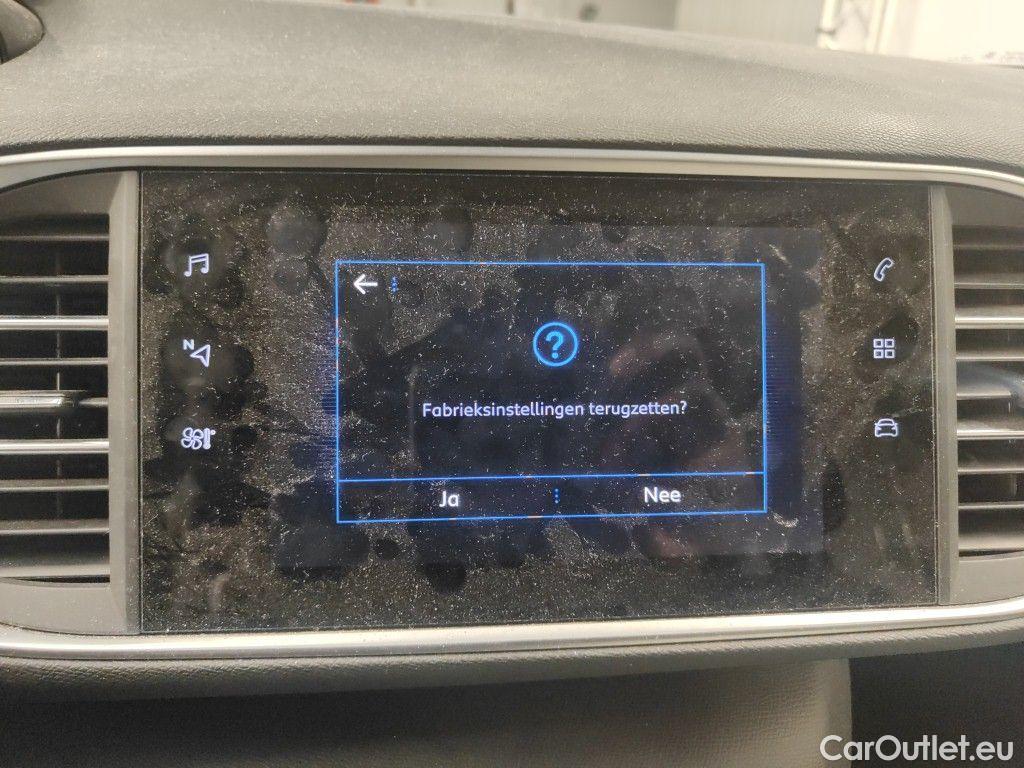 Peugeot  308 Peugeot  SW 1.2 PureTech 110 S&S Style 5d #14