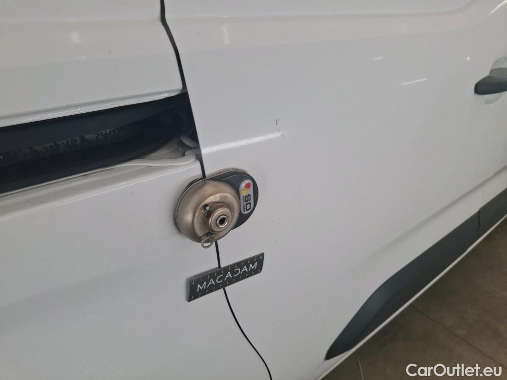 Citroen  Berlingo  Fourgon Club M 650 1.5 BlueHDi 100CV BVM5 E6dT #4