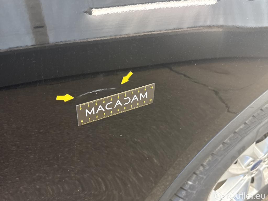 Ford  Kuga FORD  / 2019 / 5P / SUV 2.5 190 hybrid Flexifuel Pshift Titanium #9