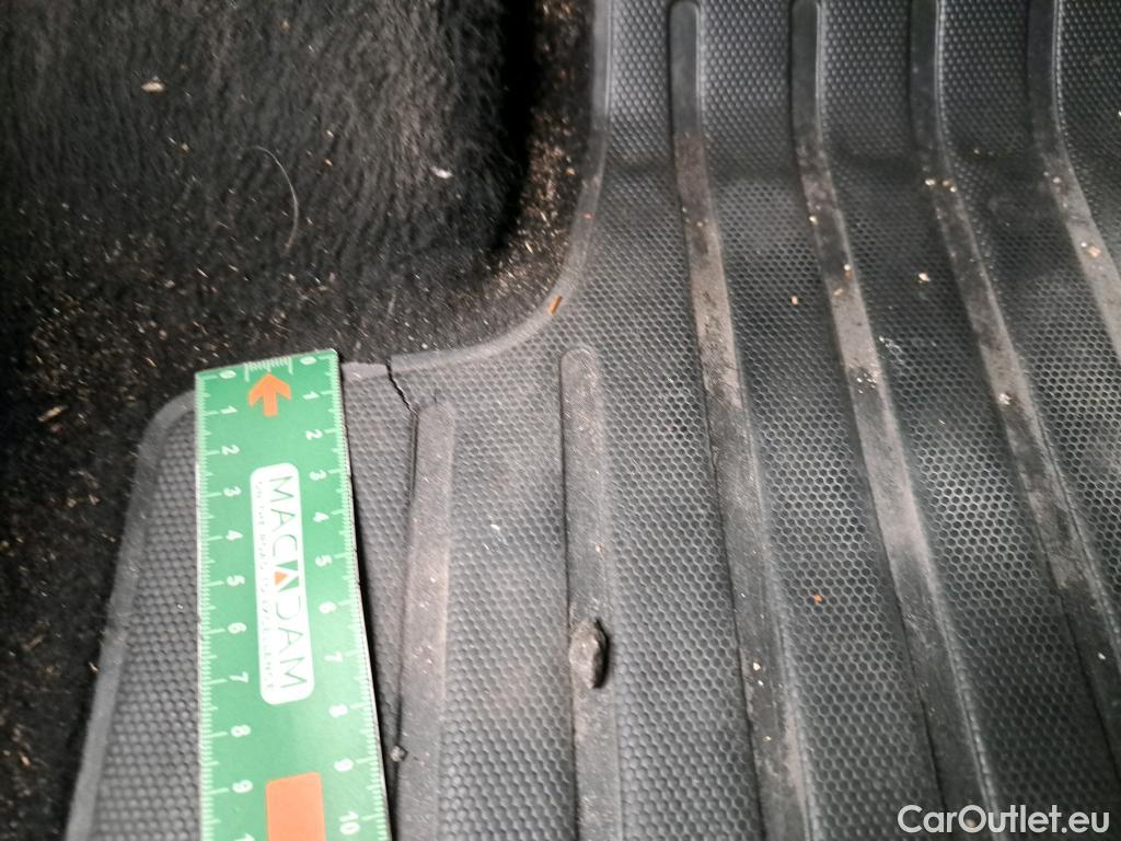 Peugeot  2008  Allure Business 1.2 PureTech 100CV BVM6 E6d #6