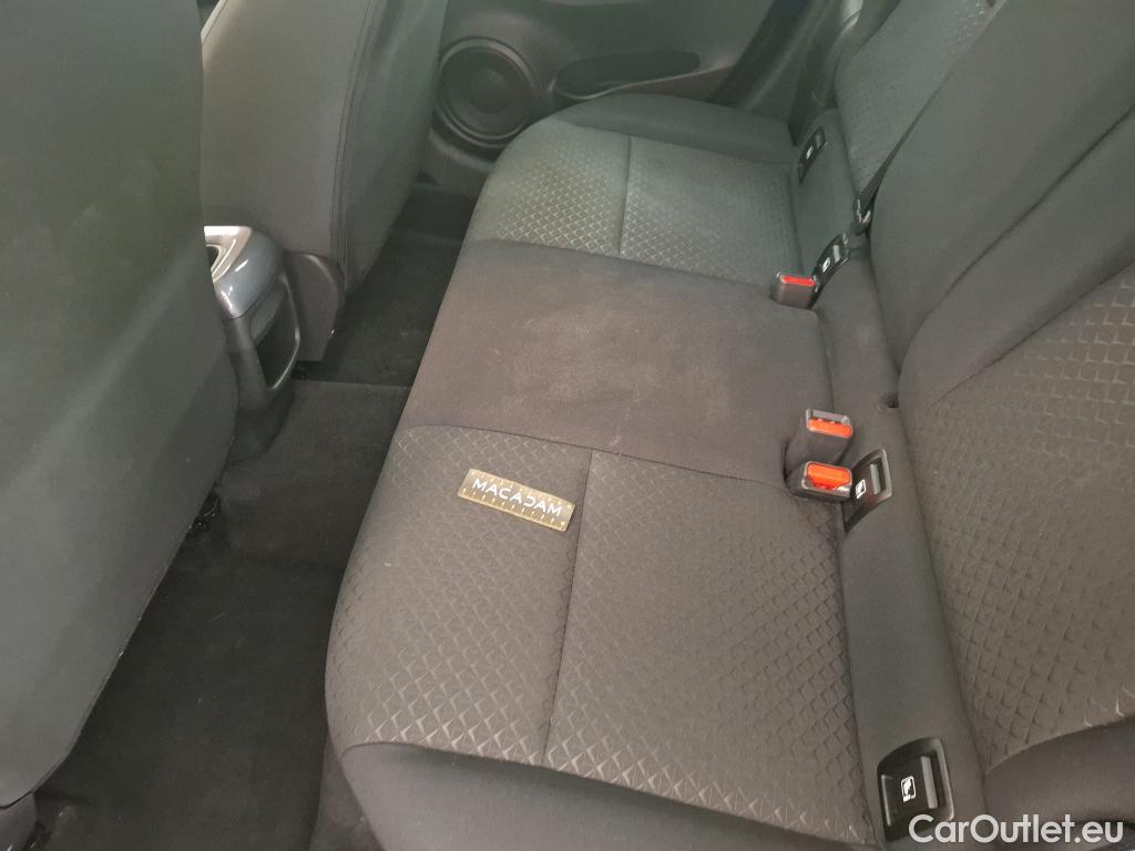 Nissan  Juke NISSAN  2019 5P Crossover DIGT 114 BVM6 Business Edition #24