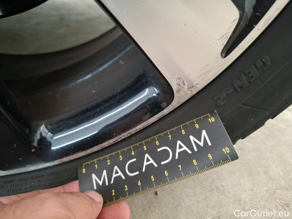 Peugeot  2008  GT Line 1.2 PureTech 110CV BVA6 E6 #52