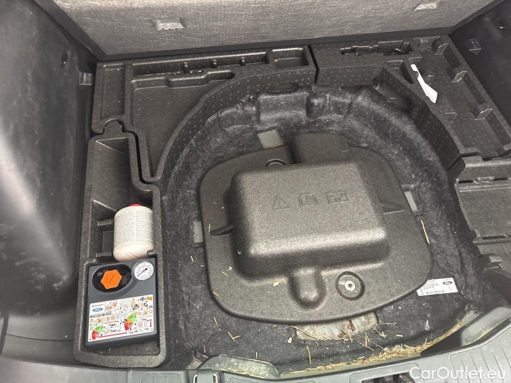 Ford  Kuga FORD  / 2019 / 5P / SUV 2.5 190 hybrid Flexifuel Pshift Titanium #11