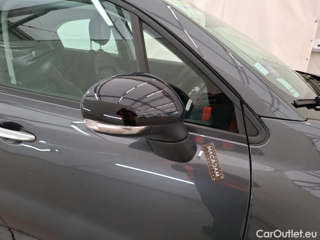 Fiat  500 FIAT X / 2018 / 5P / SUV 1.0 FFly T T3 120ch Cross #47