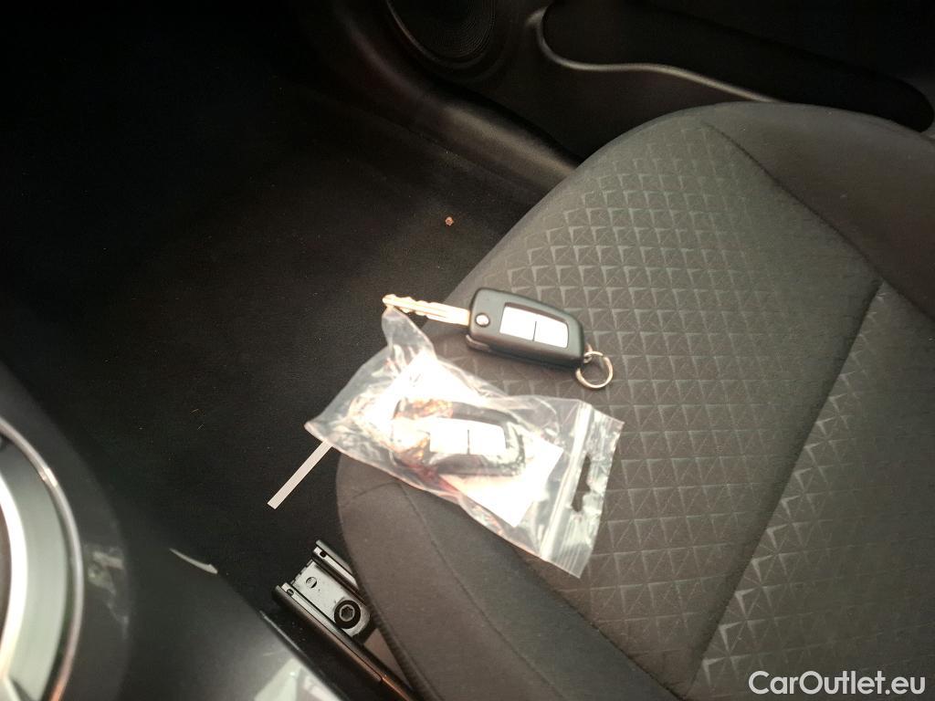 Nissan  Juke NISSAN  2019 5P Crossover DIGT 114 BVM6 Business Edition #12