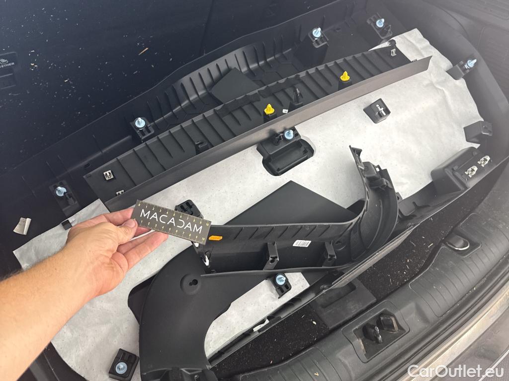 Ford  Kuga FORD  / 2019 / 5P / SUV 2.5 190 hybrid Flexifuel Pshift Titanium #39