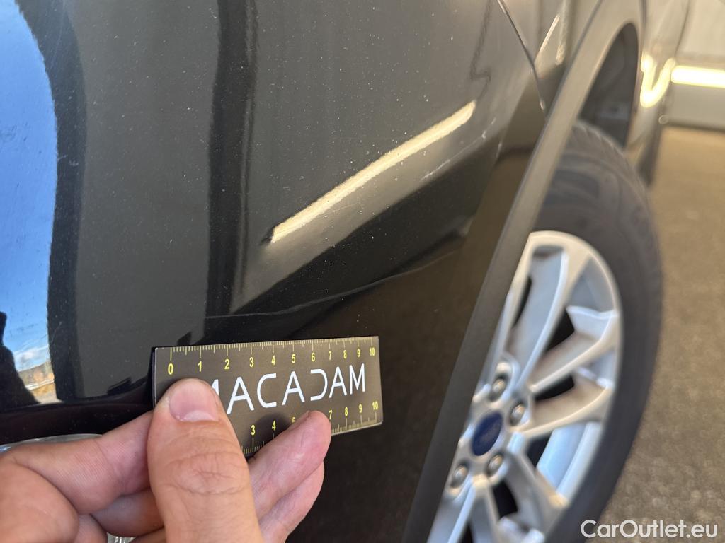 Ford  Kuga FORD  / 2019 / 5P / SUV 2.5 190 hybrid Flexifuel Pshift Titanium #33