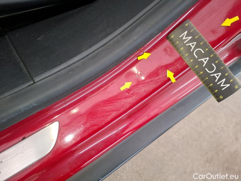 Peugeot  2008  GT Line 1.2 PureTech 110CV BVA6 E6 #36