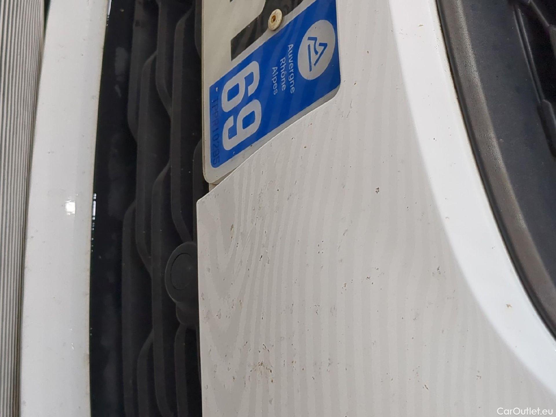 Opel  Corsa  F e Edition Business 50kWh BVA #10