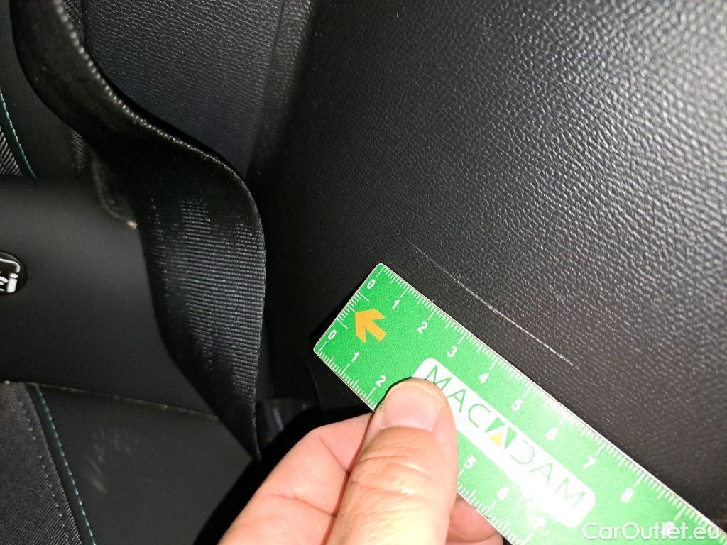 Peugeot  2008  Allure Business 1.2 PureTech 100CV BVM6 E6d #11