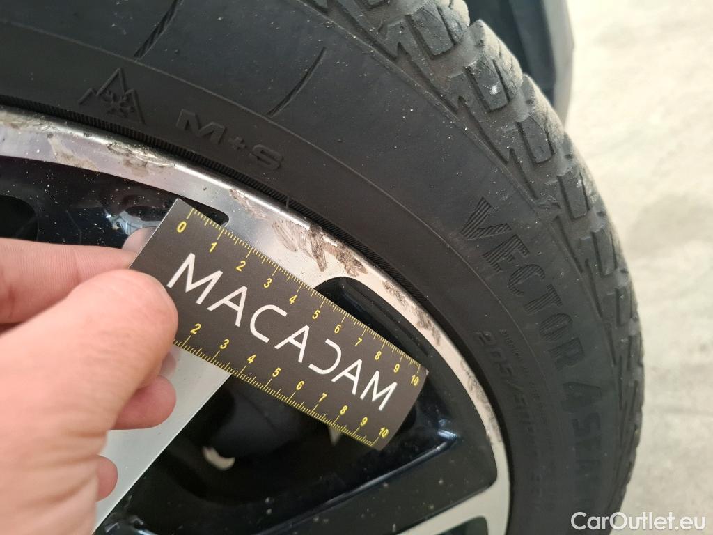 Peugeot  2008  GT Line 1.2 PureTech 110CV BVA6 E6 #50