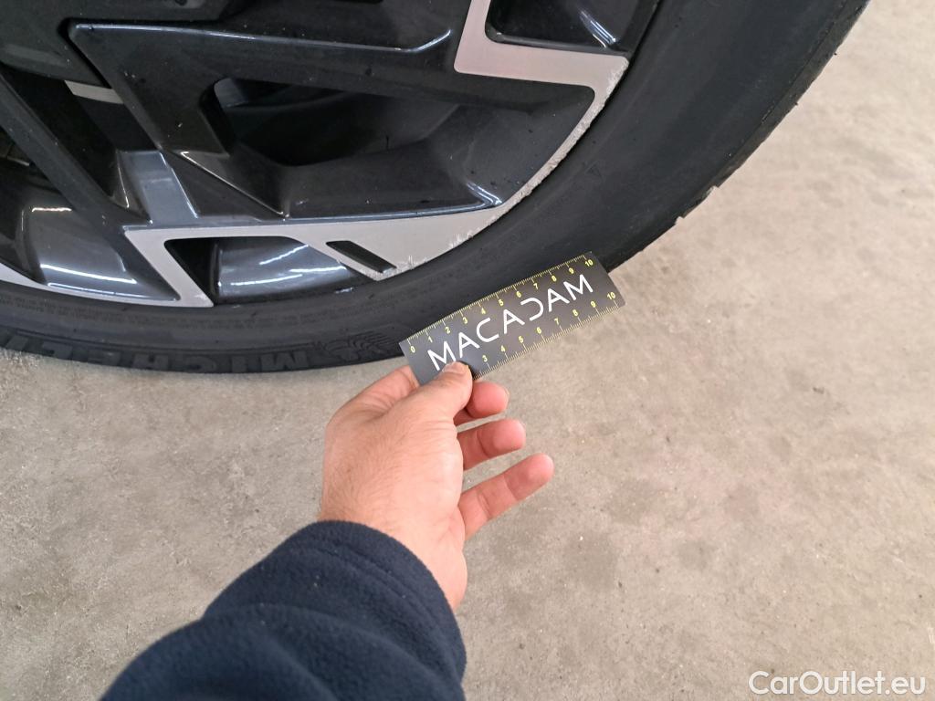 KIA  Sportage  GT-Line Premium Plug-in Hybrid 4WD 1.6 T-GDI 265CV BVA6 E6d #17