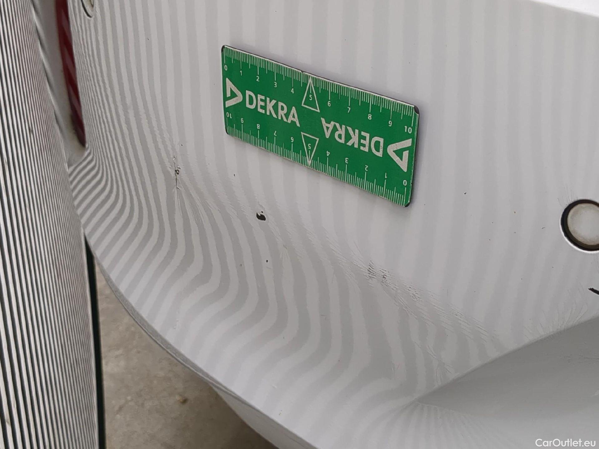 Opel  Corsa  F e Edition Business 50kWh BVA #12