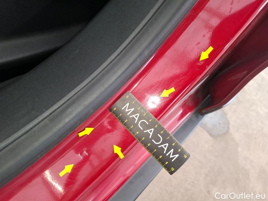 Peugeot  2008  GT Line 1.2 PureTech 110CV BVA6 E6 #37