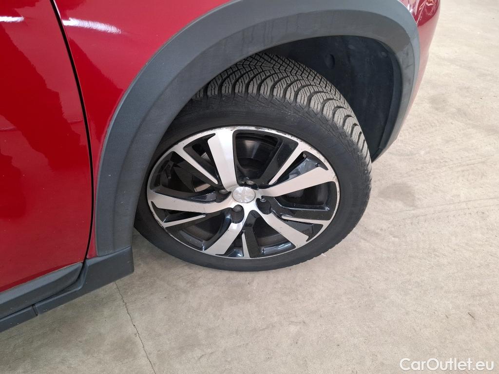 Peugeot  2008  GT Line 1.2 PureTech 110CV BVA6 E6 #47