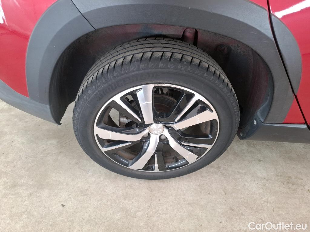 Peugeot  2008  GT Line 1.2 PureTech 110CV BVA6 E6 #55