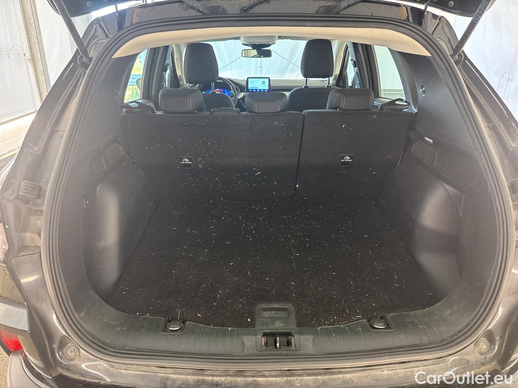 Ford  Kuga FORD  / 2019 / 5P / SUV 2.5 190 hybrid Flexifuel Pshift Titanium #10