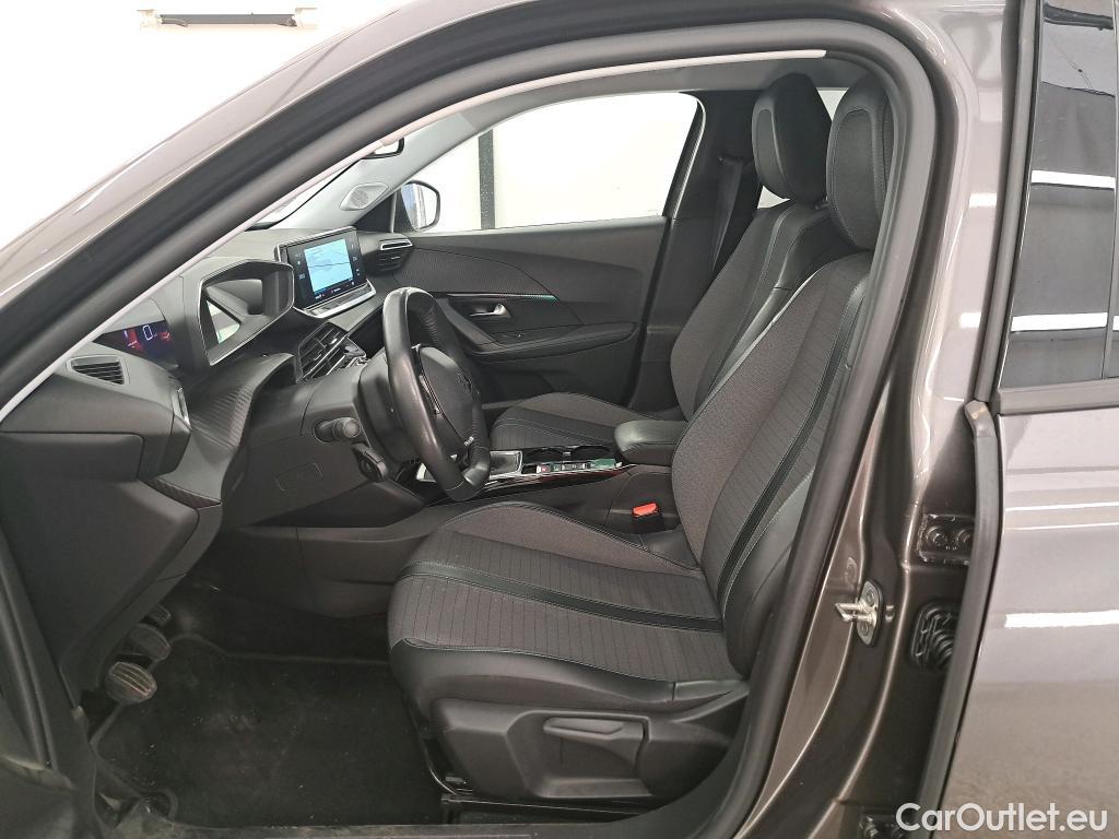 Peugeot  2008  Allure Business 1.2 PureTech 100CV BVM6 E6d #8