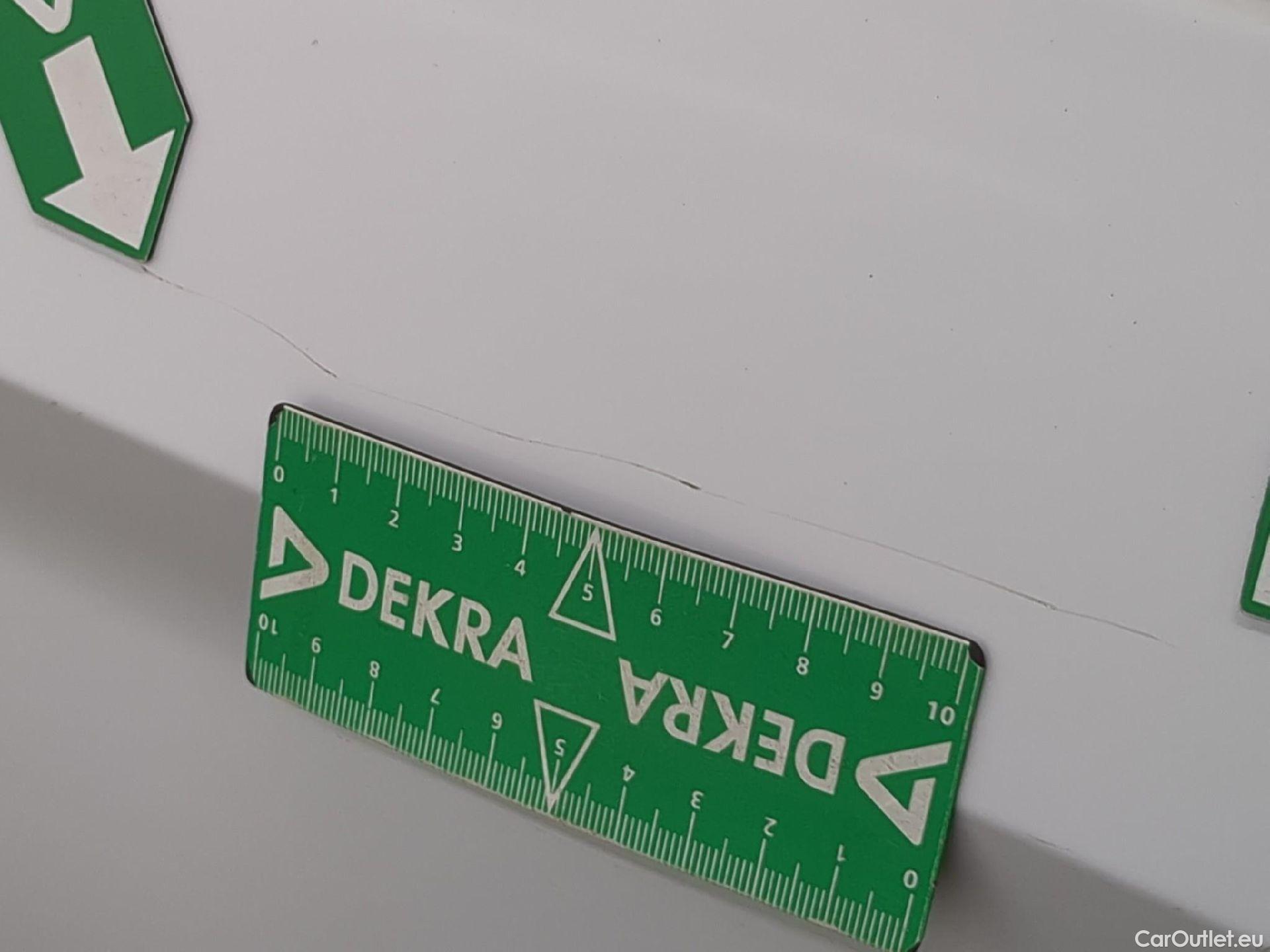 Opel  Corsa  F e Edition Business 50kWh BVA #16