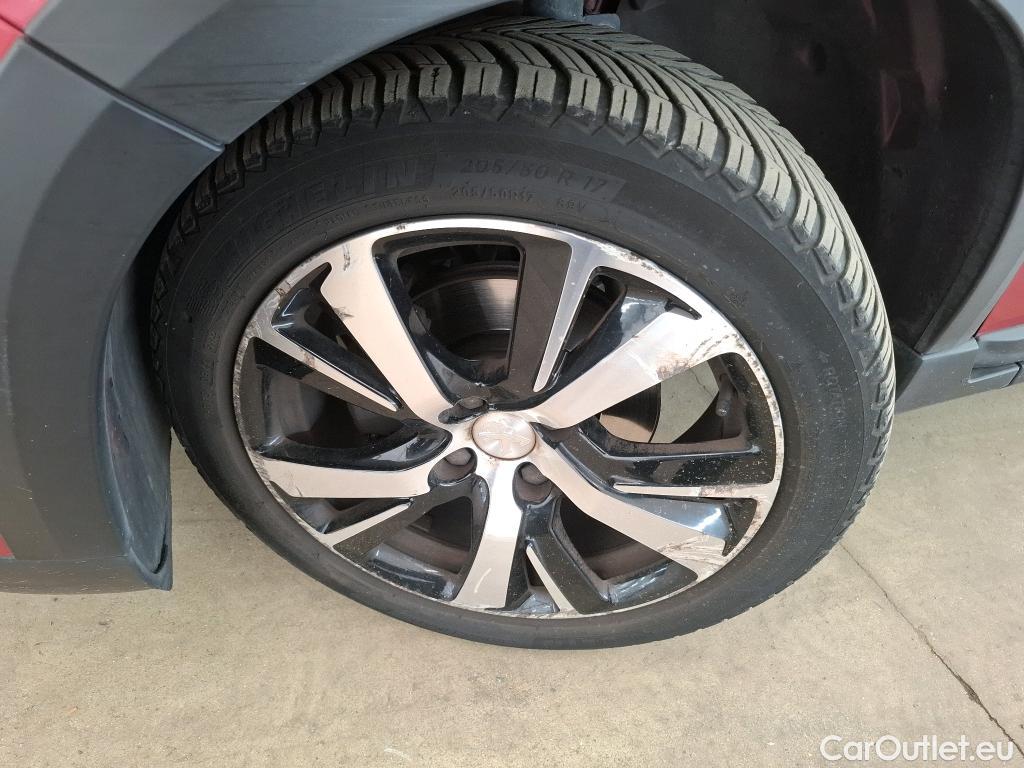 Peugeot  2008  GT Line 1.2 PureTech 110CV BVA6 E6 #39