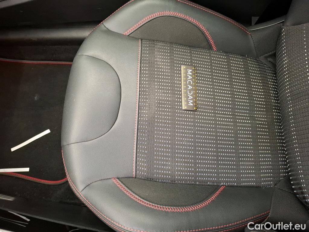 Peugeot  2008  GT Line 1.2 PureTech 110CV BVA6 E6 #76